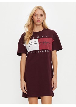 Tommy Hilfiger Sukienka codzienna UW0UW05631 Czerwony Relaxed Fit ze sklepu MODIVO w kategorii Sukienki - zdjęcie 182755947