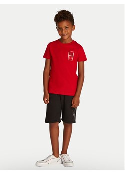 Tommy Hilfiger T-Shirt KB0KB09536 S Czerwony Regular Fit - id: 0000304663413 - marki Tommy Hilfiger - 182756307 Tommy Hilfiger T-Shirt KB0KB09536 S Czerwony Regular Fit ze sklepu MODIVO w kategorii T-shirty chłopięce - zdjęcie 182756307