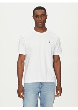 Calvin Klein Jeans T-Shirt Serif Font Graphic J30J327473 Biały Regular Fit ze sklepu MODIVO w kategorii T-shirty męskie - zdjęcie 182756367