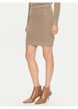 Guess Spódnica ołówkowa Zylee W4BD64 Z2WX0 Beżowy Slim Fit ze sklepu MODIVO w kategorii Spódnice - zdjęcie 182756595