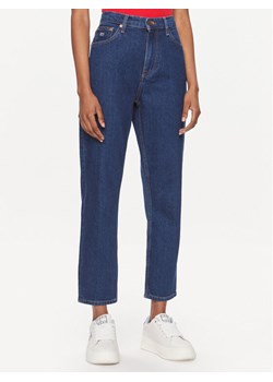 Tommy Jeans Jeansy Izzie DW0DW17184 Granatowy Relaxed Fit ze sklepu MODIVO w kategorii Jeansy damskie - zdjęcie 182756898
