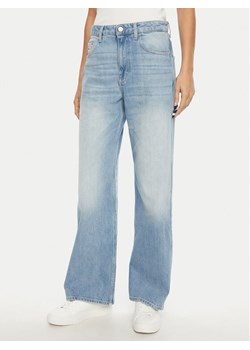 Tommy Jeans Jeansy Mia DW0DW19572 Niebieski Relaxed Fit ze sklepu MODIVO w kategorii Jeansy damskie - zdjęcie 182756999