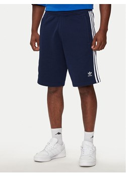 adidas Szorty sportowe adicolor 3-Stripes IM9424 Granatowy Regular Fit ze sklepu MODIVO w kategorii Spodenki męskie - zdjęcie 182757306