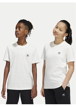 adidas T-Shirt IX5266 Écru Regular Fit ze sklepu MODIVO w kategorii T-shirty chłopięce - zdjęcie 182757959