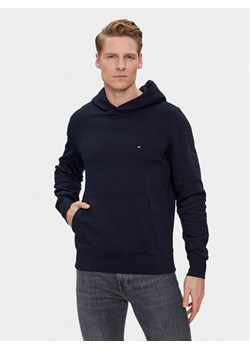 Tommy Hilfiger Bluza Flag Logo MW0MW34266 Granatowy Regular Fit ze sklepu MODIVO w kategorii Bluzy męskie - zdjęcie 182758405