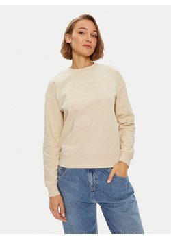 Calvin Klein Bluza Multi Logo K20K207216 Beżowy Regular Fit ze sklepu MODIVO w kategorii Bluzy damskie - zdjęcie 182761355