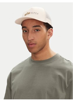 Alpha Industries Czapka z daszkiem Label 106901 Écru ze sklepu MODIVO w kategorii Czapki z daszkiem męskie - zdjęcie 182761385