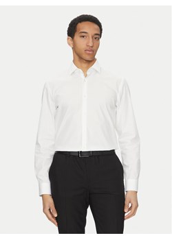 HUGO Koszula Koey 50539808 Biały Slim Fit ze sklepu MODIVO w kategorii Koszule męskie - zdjęcie 182762546