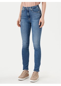 Calvin Klein Jeans Jeansy J20J224492 Granatowy Skinny Fit ze sklepu MODIVO w kategorii Jeansy damskie - zdjęcie 182762715