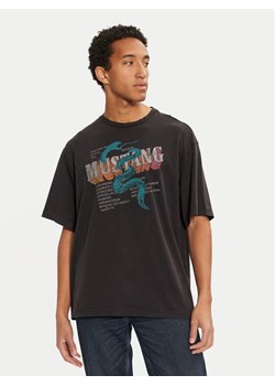Mustang T-Shirt Akron 1015658 Czarny Relaxed Fit ze sklepu MODIVO w kategorii T-shirty męskie - zdjęcie 182763587