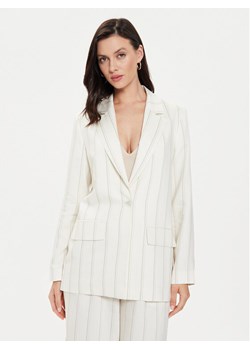 Tamaris Apparel Marynarka Bad Urach TAW0547 Écru Relaxed Fit ze sklepu MODIVO w kategorii Marynarki damskie - zdjęcie 182764399