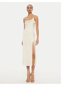 JACQUEMUS Sukienka koktajlowa 24E241DR100 Écru Regular Fit ze sklepu MODIVO w kategorii Sukienki - zdjęcie 182765045