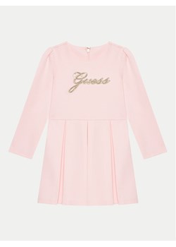 Guess Sukienka codzienna K4BK00 KAUH0 Różowy Regular Fit ze sklepu MODIVO w kategorii Sukienki dziewczęce - zdjęcie 182765229