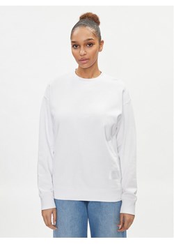 Replay Bluza W3586Q.000.23614P Biały Regular Fit ze sklepu MODIVO w kategorii Bluzy damskie - zdjęcie 182765948