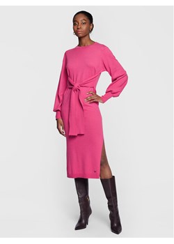 Ted Baker Sukienka dzianinowa Essya 266256 Różowy Regular Fit ze sklepu MODIVO w kategorii Sukienki - zdjęcie 182766339