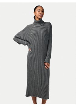 YAS Sukienka dzianinowa Mavi 26028660 Szary Regular Fit ze sklepu MODIVO w kategorii Sukienki - zdjęcie 182766675
