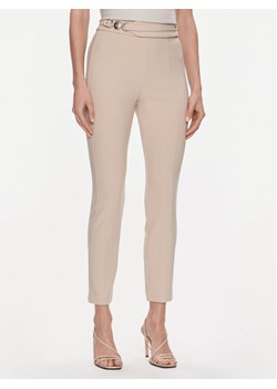 Marciano Guess Spodnie materiałowe Karen 4RGB02 6869Z Beżowy Slim Fit ze sklepu MODIVO w kategorii Spodnie damskie - zdjęcie 182767008