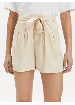 Vero Moda Szorty materiałowe Mia 10209543 Beżowy Slim Fit ze sklepu MODIVO w kategorii Szorty - zdjęcie 182767329