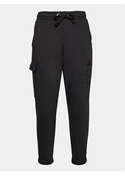 Alpha Industries Spodnie dresowe EMB Jogger 138052 Czarny Regular Fit ze sklepu MODIVO w kategorii Spodnie damskie - zdjęcie 182767437