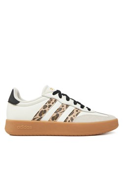 Sneakersy adidas Barreda JQ2296 Biały ze sklepu eobuwie.pl w kategorii Buty sportowe damskie - zdjęcie 183549856
