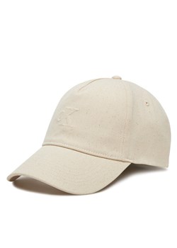 Calvin Klein Jeans Czapka z daszkiem Embossed Ck Cap LV04K5049G Beżowy ze sklepu MODIVO w kategorii Czapki z daszkiem damskie - zdjęcie 183551416