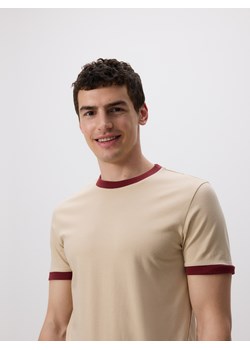 Reserved - Bawełniany t-shirt slim fit - beżowy - id: 064EE-08X - marki Reserved - 183560299 Reserved - Bawełniany t-shirt slim fit - beżowy ze sklepu Reserved w kategorii T-shirty męskie - zdjęcie 183560299