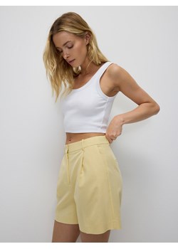 Reserved - Szorty z kantem - jasnożółty ze sklepu Reserved w kategorii Szorty - zdjęcie 183569179