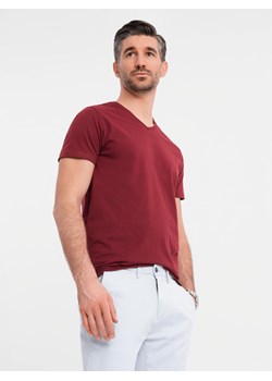 Bawełniana klasyczna męska koszulka z dekoltem w serek BASIC – bordowa V10 OM-TSBS-0237 ze sklepu ombre w kategorii T-shirty męskie - zdjęcie 183575105