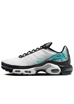 Buty męskie Nike Air Max Plus HV6225-100 - białe ze sklepu streetstyle24.pl w kategorii Buty sportowe męskie - zdjęcie 183576099