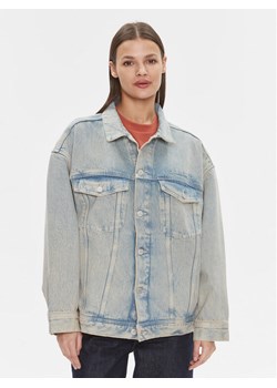 Tommy Jeans Kurtka jeansowa Daisy DW0DW16995 Niebieski Oversize ze sklepu MODIVO w kategorii Kurtki damskie - zdjęcie 183578219