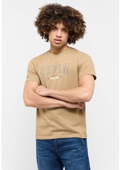Męski T-Shirt Mustang Style Austin Pirate Black 1015647 4088 ze sklepu YouNeedit.pl w kategorii T-shirty męskie - zdjęcie 183584199