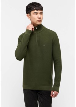 Mustang Style: Everett Rifle Green 1015474 6514 MĘSKI SWETER ze sklepu YouNeedit.pl w kategorii Swetry męskie - zdjęcie 183597135