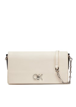 Torebka Calvin Klein K60K612806 Écru ze sklepu eobuwie.pl w kategorii Kopertówki - zdjęcie 183600365