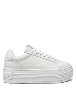 Calvin Klein Sneakersy Bold Platf Low Oh Mg Lth YW0YW01589 Biały ze sklepu MODIVO w kategorii Buty sportowe damskie - zdjęcie 183601768