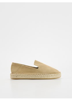Reserved - Zamszowe espadryle - beżowy ze sklepu Reserved w kategorii Espadryle damskie - zdjęcie 183605169