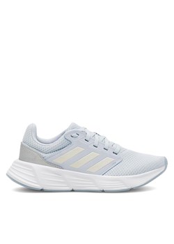 Buty do biegania adidas Galaxy 6 W IE8151 Błękitny ze sklepu eobuwie.pl w kategorii Buty sportowe damskie - zdjęcie 183606707