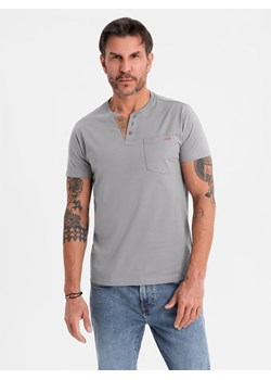 Męski t-shirt z dekoltem na guziki i zamszowym wykończeniem – szary V3 OM-TSCT-0206 ze sklepu ombre w kategorii T-shirty męskie - zdjęcie 183616386