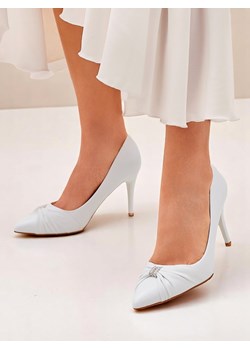 Royalfashion Czółenka damskie eko skórzane Venetia Nera ze sklepu royalfashion.pl w kategorii Czółenka - zdjęcie 183616469