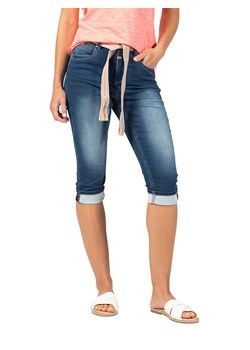 Timezone Rybaczki dżinsowe &quot;Marah&quot; - Slim fit - w kolorze niebieskim ze sklepu Limango Polska w kategorii Jeansy damskie - zdjęcie 183625057