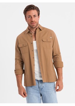 Męska bawełniana koszula REGULAR FIT z kieszeniami zapinanymi na guziki - camel V2 OM-SHCS-0146 ze sklepu ombre w kategorii Koszule męskie - zdjęcie 183640569