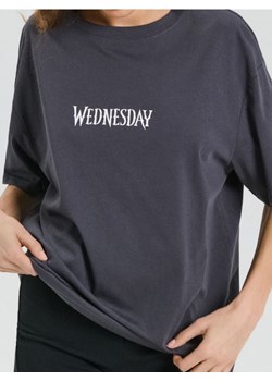 Sinsay - Bawełniana koszulka z nadrukiem Wednesday - szary ze sklepu Sinsay w kategorii Bluzki damskie - zdjęcie 183649008