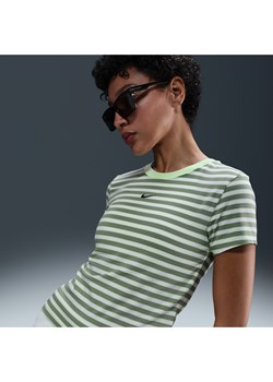 Damski dopasowany T-shirt w paski Nike Sportswear Chill Knit - Zieleń ze sklepu Nike poland w kategorii Bluzki damskie - zdjęcie 183650856