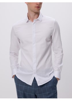 Reserved - Gładka koszula super slim fit - biały ze sklepu Reserved w kategorii Koszule męskie - zdjęcie 183667448