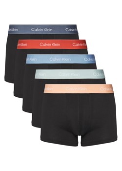 Calvin Klein Underwear Komplet 5 par bokserek Trunk 5Pk LV00NB4393 Czarny ze sklepu MODIVO w kategorii Majtki męskie - zdjęcie 183669675