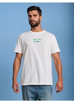 Sinsay - Koszulka z motylowym nadrukiem na plecach - kremowy ze sklepu Sinsay w kategorii T-shirty męskie - zdjęcie 183672229