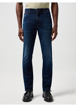 WRANGLER MĘSKIE SPODNIE JEANSOWE WRANGLER TEXAS SLIM SAPPHIRE STONE 112364460 ze sklepu YouNeedit.pl w kategorii Jeansy męskie - zdjęcie 183676628
