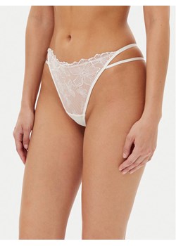 Hunkemöller Stringi Lauren 300904 Écru ze sklepu MODIVO w kategorii Majtki damskie - zdjęcie 183689316