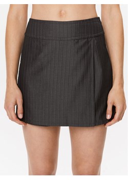 Bruuns Bazaar Szorty materiałowe Need Elica BBW3542 Szary Regular Fit ze sklepu MODIVO w kategorii Szorty - zdjęcie 183689329