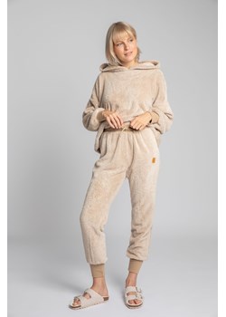 Pluszowe spodnie joggery - cappuccino ze sklepu Cudmoda w kategorii Spodnie damskie - zdjęcie 183696545