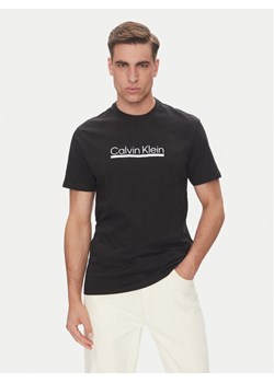 Calvin Klein T-Shirt Outline Tape Graphic LV04RC852G Czarny Regular Fit ze sklepu MODIVO w kategorii T-shirty męskie - zdjęcie 183706457